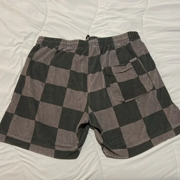 Men’s Size Medium checkered Budweiser Sweatshorts from Pacsun - Picture 2 of 2